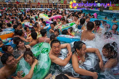 Kolam Renang dengan Pengunjung Terbanyak di Dunia