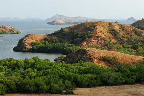 Pulau-Pulau Kecil Yang Sarat Makna Bagi Indonesia