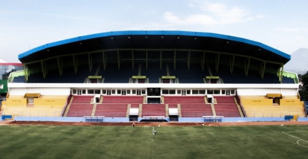 Tahukan Agan Stadion Tertua di Indonesia Dimana??