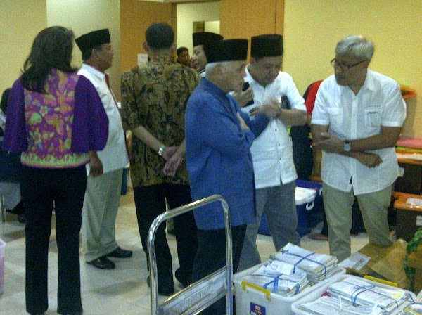 Ini "Hadiah PKS" untuk Prabowo-Hatta