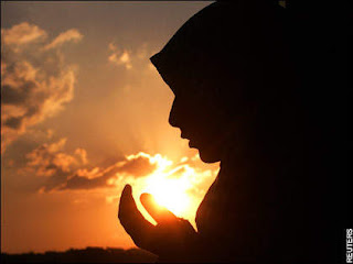 8 Kecantikan Seorang Muslimah