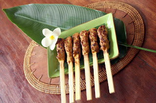 10 Sate Terunik di Indonesia