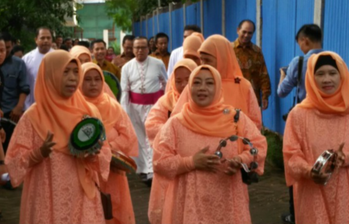 Potret Toleransi Umat Beragama yang Sejukkan Puasa Agan