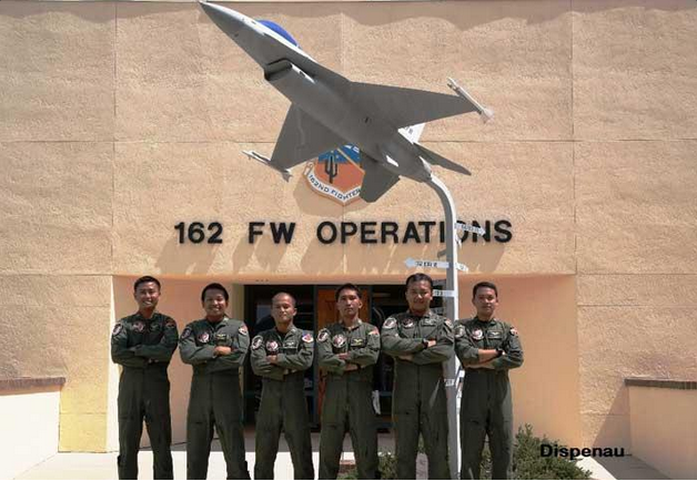 Pilot TNI - AU berlatih di Wing Tempur 162 Tucson, Arizona. 