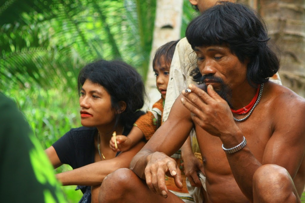 7 Suku Indonesia yang Hampir Punah