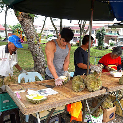 Heboh Para Penjaga ganteng dan berbadan sexy di Taiwan