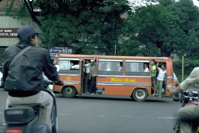 Foto Bus Jadul di Indonesia