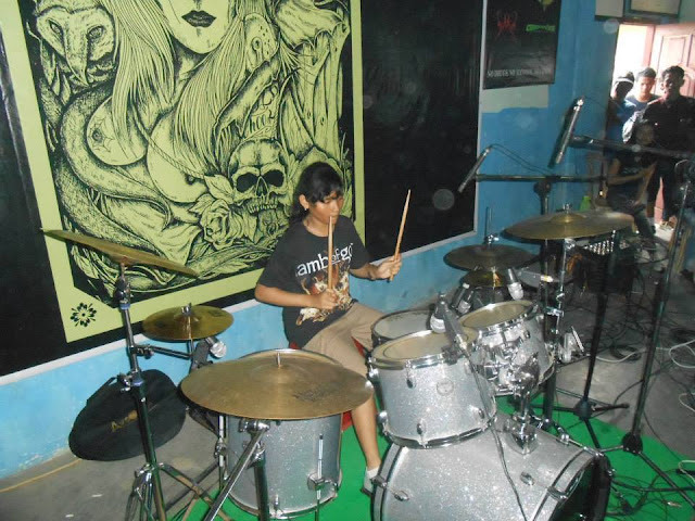 Cewek Metal Indonesia: Vivi, Drummer dari Soul of Slamming