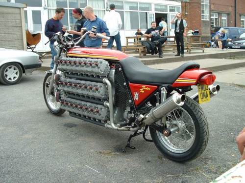 Pecahkan Rekor Dunia, Motor Kawasaki Bermesin 48 Silinder, Speechless Lihatnya Gan!