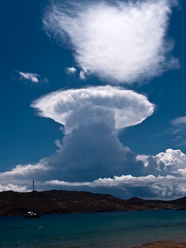 Mengenal Awan Cumulonimbus Penyebab jatuhnya AIR ASIA QZ8501