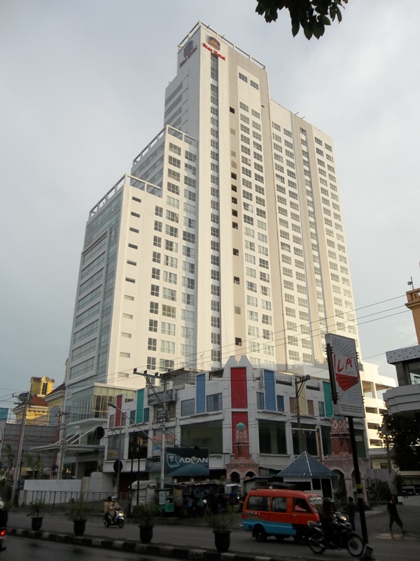 Inilah Gedung-Gedung Tertinggi Diberbagai Kota Metropolitan di Indonesia