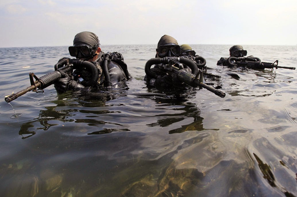 foto--navy-seals-filipina-tingkatkan-kemampuan-tempur