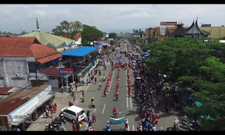 Begini Indahnya Pawai dan Karnaval Dilihat Dari Drone