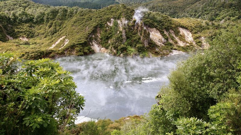 Keajaiban Dunia ke-8 di Danau Rotomahana Yang Lenyap