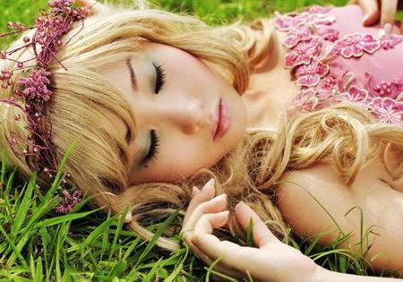 8 Gadis Cantik Mirip Boneka Barbie wow bgt