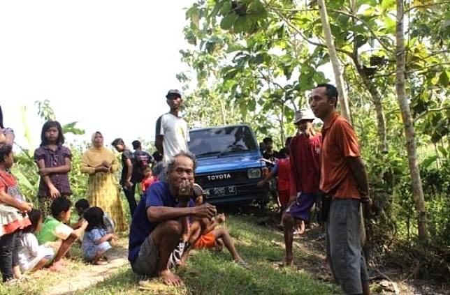 5 KISAH MOBIL TERSESAT, KATANYA DIBAWA MAKHLUK HALUS!?