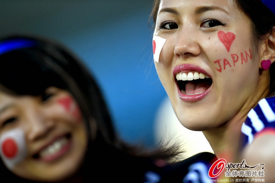 Ekspresi dan Aksi Gokil Para Suporter Jepang di Piala Dunia 2014
