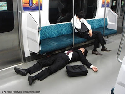 Pose Tidur Unik (Pic++)
