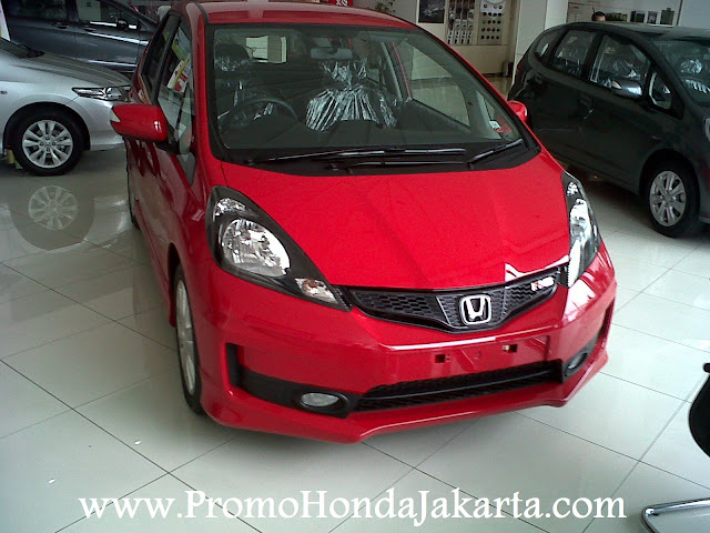 PROMO KREDIT HONDA JAZZ RS 2013 TERMURAH SEJAKARTA