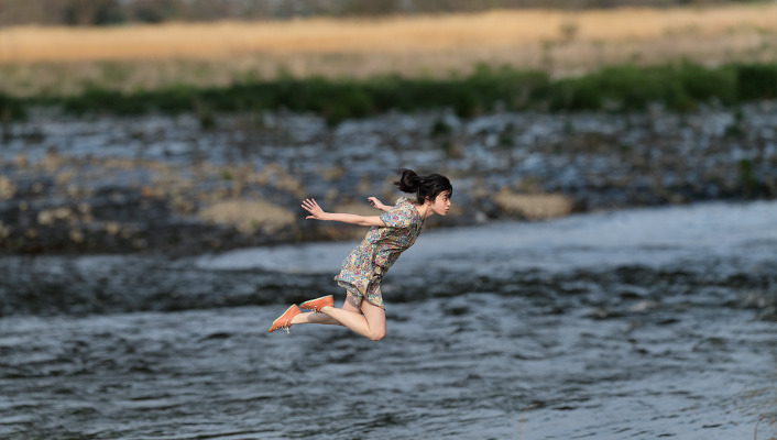 Foto - foto Levitasi ala Seniman Jepang