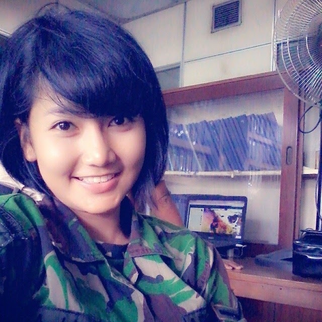 Foto Theresia Mariana, Pramugari Cantik Kepresidenan RI (25 Foto)