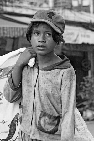 TASRIPIN (BOCAH KEPALA KELUARGA) : Hati Nurani atau Kejar Pencitraan Diri?
