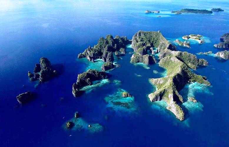 Pesona Keindahan Raja AMPAT,Taman Laut Terbesar Didunia