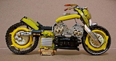 &#91;PIC&#93; &quot;KREATIF GAN&quot; 24 Miniatur Motor Keren Dibuat dari Jam Tangan