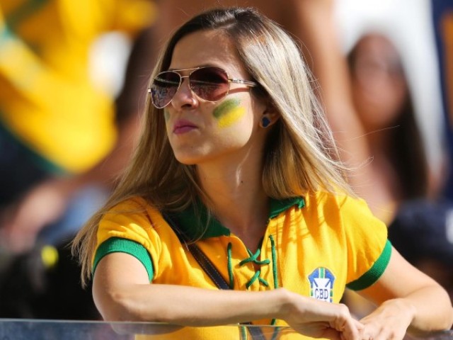Fans Cantik Kesebelasan Brasil - Hot Fans of Brazil