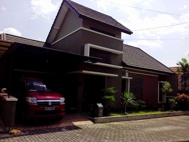 Rumah dijual di Gentan, Solo. 170m2 / 3KT. Lokasi strategis & Lingkungan Nyaman