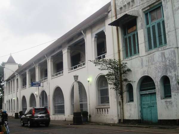 bangunan sekarang VS dulu