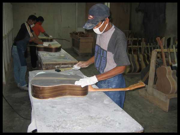 INDONESIAKU &#91; Gitar Genta : Gitar Lokal Berkualitas Internasional &#93;