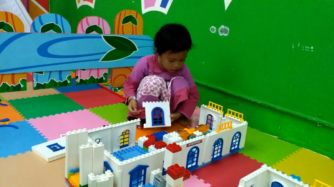 Terkurung Di Rumah, Bosen Bangettt