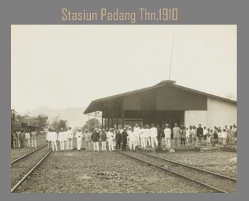 Foto-Foto Jadul Stasiun di Indonesia 