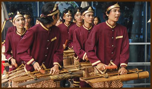 &#91;CoC Regional: Kesenian&#93; Ramenya Gak Ketulungan, Kentongan Banyumasan