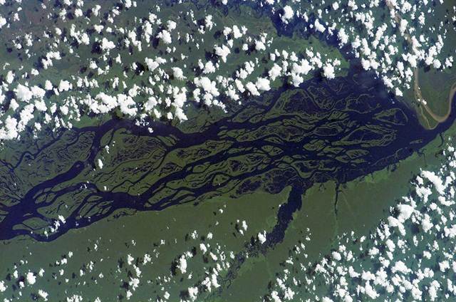 Tempat-tempat &quot;Menakjubkan&quot; seluruh Dunia dilihat dari Satelit