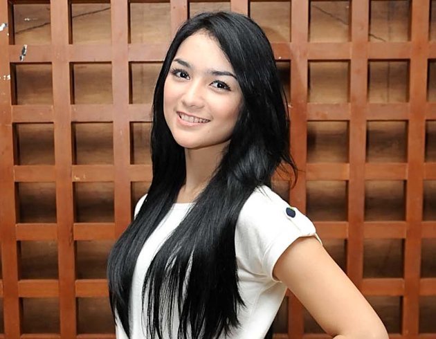 Masuuup gan....! cewek demenan ane nih.....!