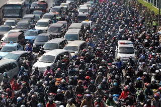 Ada Mobil Murah, Jokowi Harus Pasang Tarif Parkir Rp 10.000/Jam???