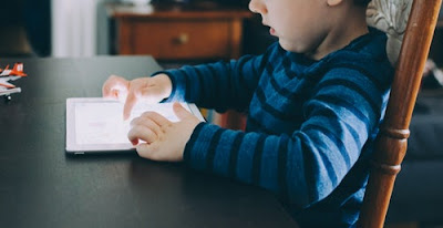 Gejala dan Dampak dari Penggunaan Gadget Pada Anak serta Terapi Kecanduan Gadget