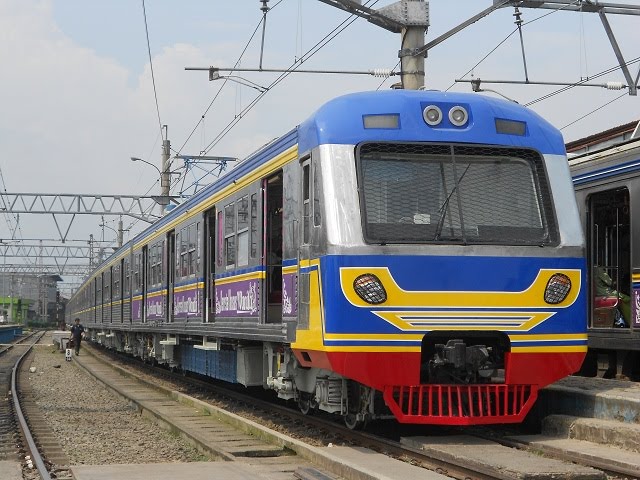 Tentang KRL Comutterline