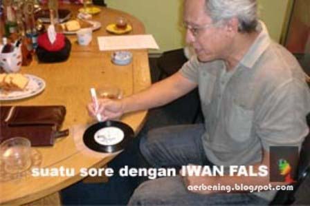 Mengupas Sisi Misteri Lagu Iwan Fals