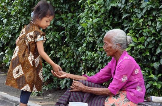 Stop Mengemis, Tapi Jangan Stop Bersedekah