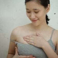 Mitos meremas payudara bisa bikin besar?