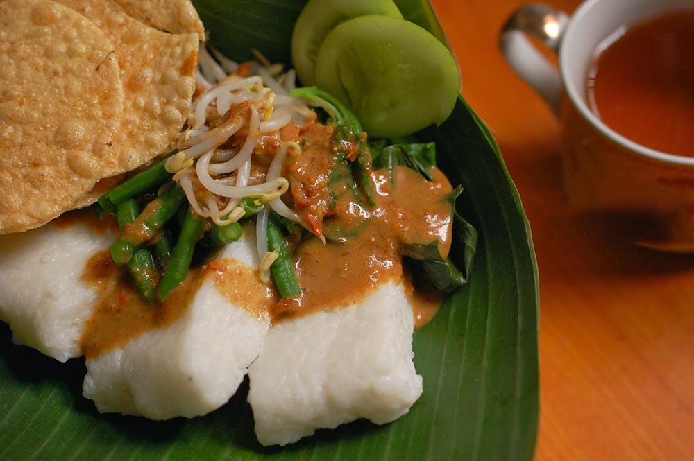 8 Ragam pecel sayur yang enak dan unik Hanya di Indonesia