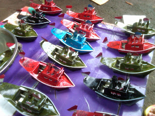 10-jajanan-sd-yang-nggak-bisa-dimakan-tapi-laku