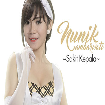 TKW Cantik yang Hot Ngulek Sambel Itu Kini Jadi Artis Dadakan