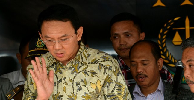 Kolaborasi Saksi Palsu (?)