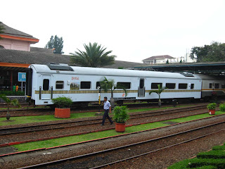 Pak SBY Naik kereta
