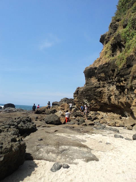 &#91;Travelista&#93; Tanjung Papuma Jember: Eksotisme Pantai Selatan di Kota Tembakau