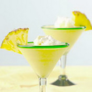 5 Minuman Segar Peramping Perut Saat Puasa